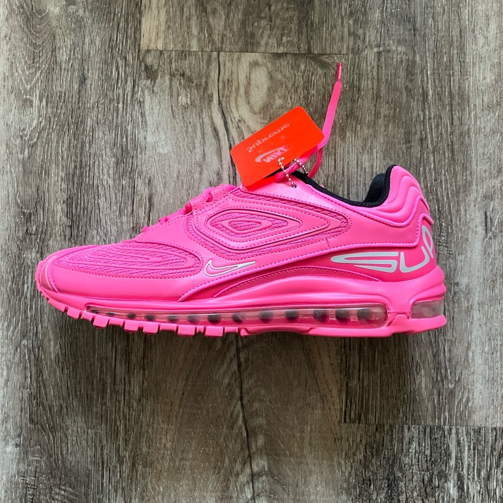 Supreme Nike Air Max 98 Sneakers